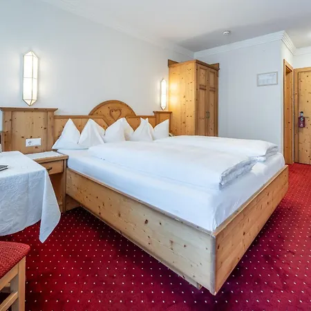 Hotel Serles 4*