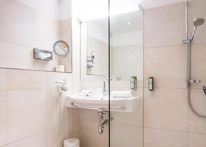 塞雷斯酒店 米耶德斯