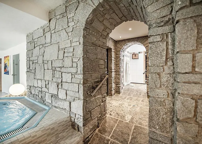 塞雷斯酒店 4* 米耶德斯